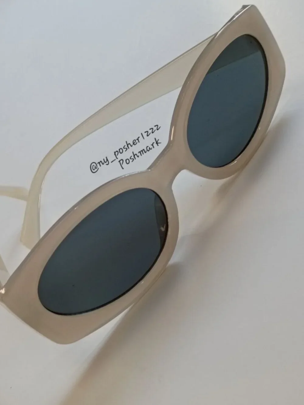 Retro 90s Mod Oval Sunglasses Cream Ivory White
